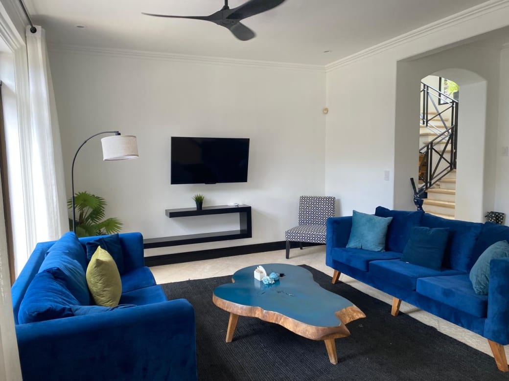 WhatsApp Image 2024-11-06 at 1.09.04 PM (4)